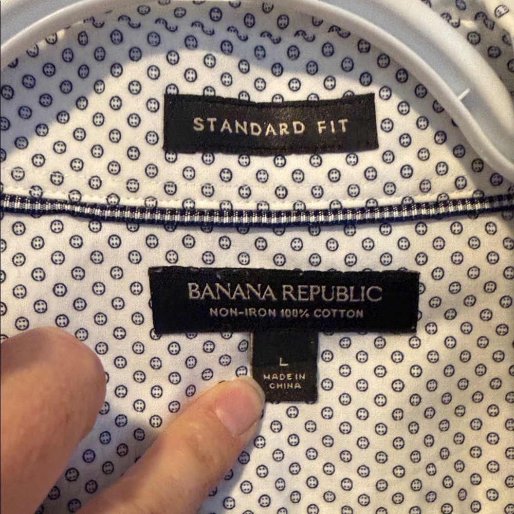 Banana Republic Men's Blue Patterned Shirt